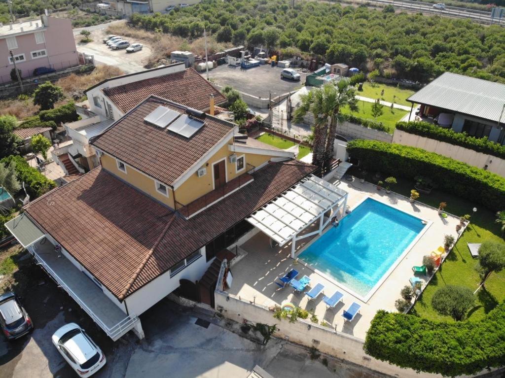 B&B Vittoria House Карлентини Экстерьер фото