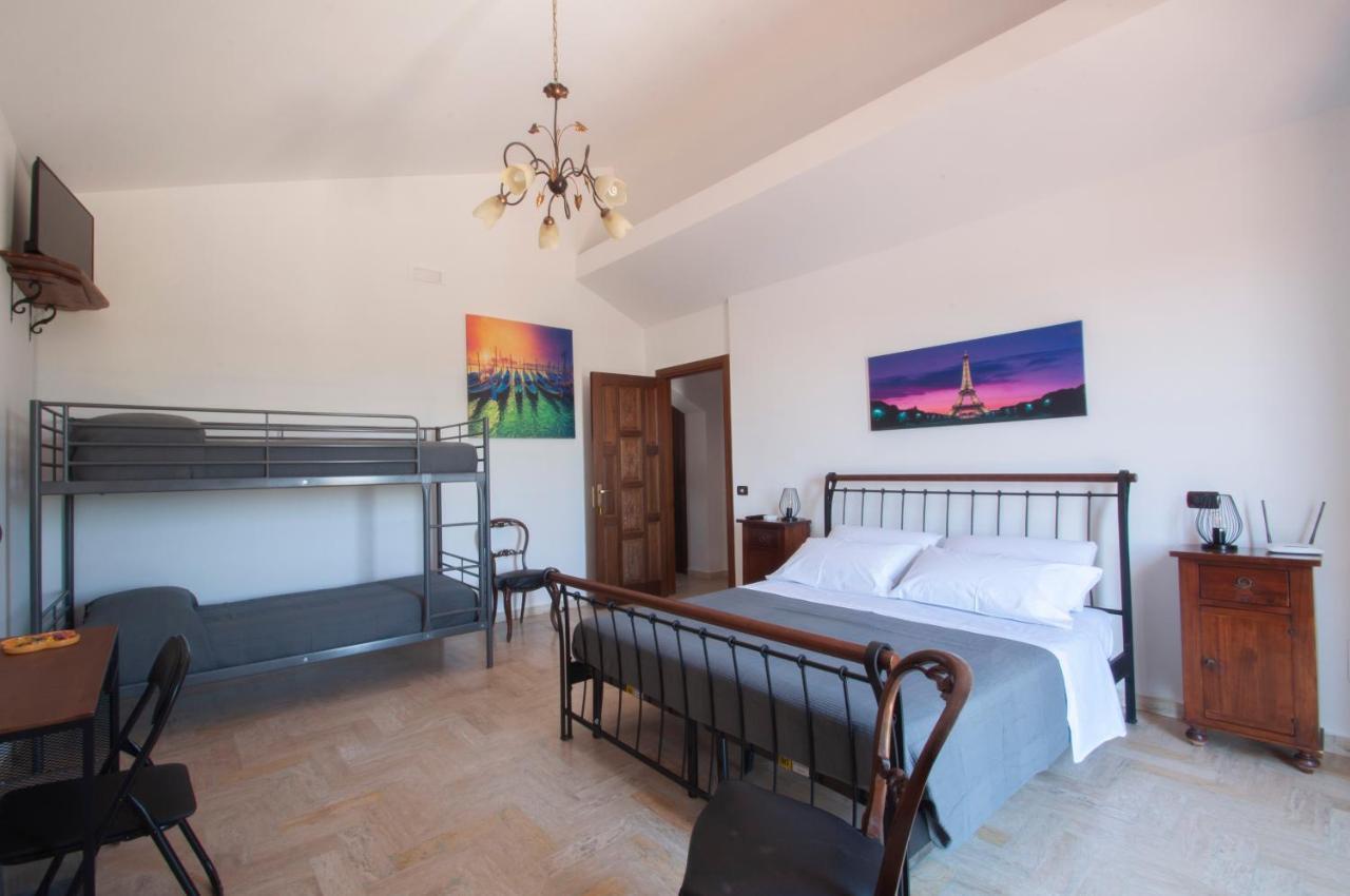 B&B Vittoria House Карлентини Экстерьер фото